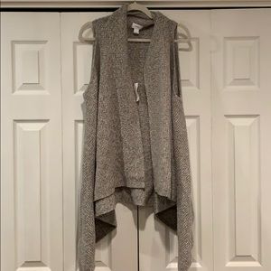 Women’s Old Navy Sweater Vest Wrap. NWT.